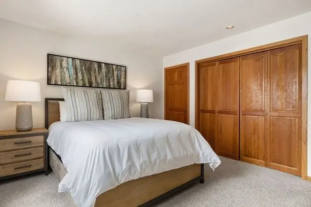 Riverside Condos A102 by Avantstay Condo Close To Downtown, Town Park & Ski Lift #8 - İç Mekan