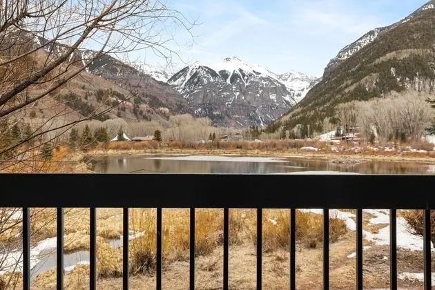 Riverside Condos B101 by Avantstay Condo Close To Downtown, Town Park & Ski Lift #8