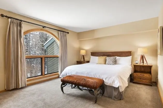 Riverside Condos C102 by Avantstay Condo Close To Downtown, Town Park & Ski Lift #8 - Oda