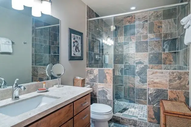 Riverside Condos C202 by Avantstay Condo Close To Downtown, Town Park & Ski Lift #8 - Banyo Tipleri