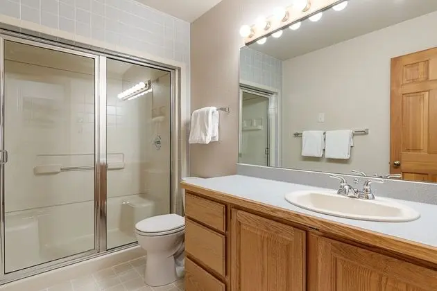 Riverside Condos D01 by Avantstay Condo Close To Downtown, Town Park & Ski Lift #8 - İç Mekan