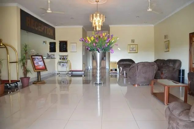 Riverside Hotel and Conference Centre - Lobi