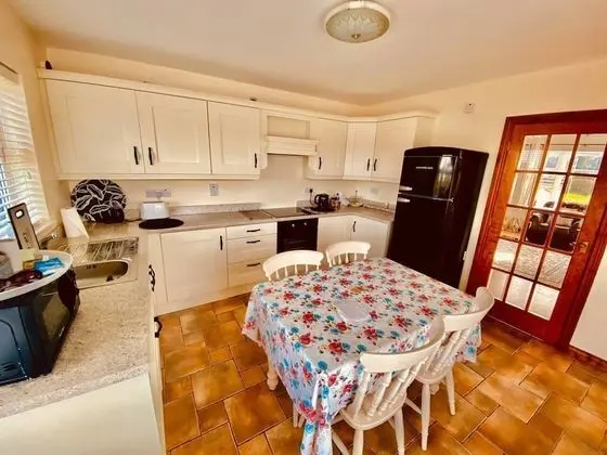 Riverside Cottage, Ramelton, The Wild Atlantic Way - Mutfak