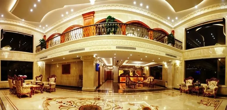 Riverside Hotel