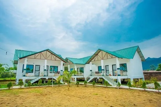 Riverside Green House Resort