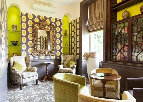 The Riverside House Hotel