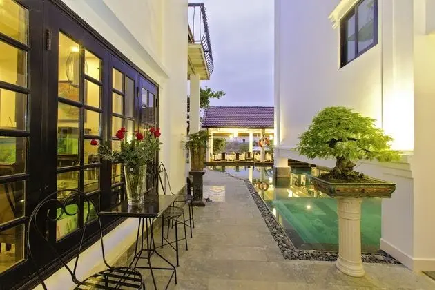 Riverside Impression Villa - Lobi