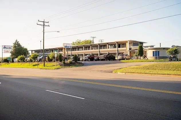 Riverside Inn and Suites - Dış Mekan