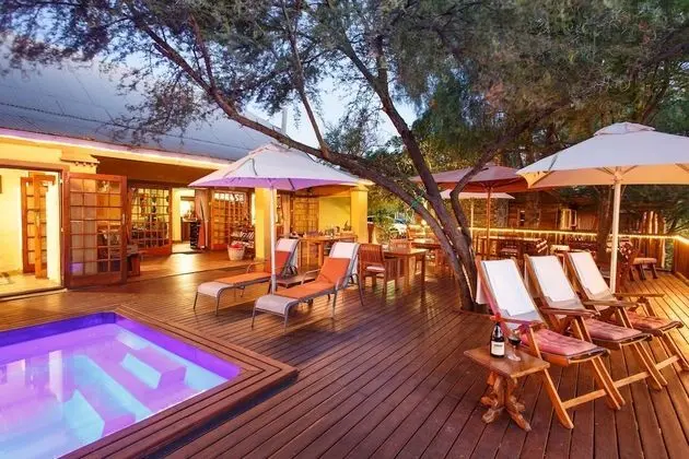 Riverside Lodge