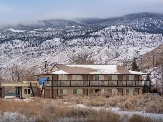 Riverside Motel