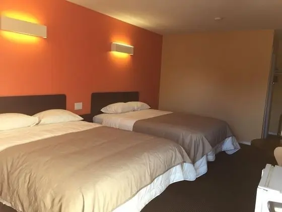 Riverside Motel - Öne Çıkan Resim