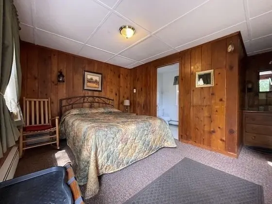 Riverside Motel - Oda