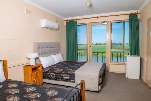 Riverside Hotel Motel - Öne Çıkan Resim