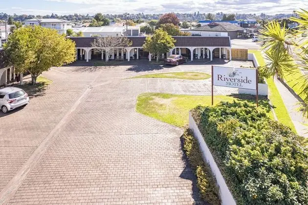 Riverside Motel - Öne Çıkan Resim