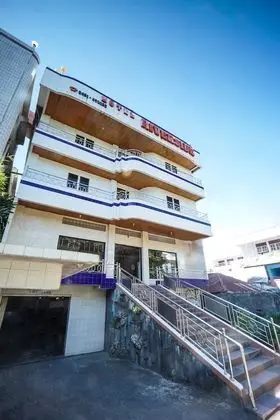 Riverside Hotel - Dış Mekan