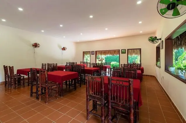 Riverside Park Eco Resort - Yerinde Yemek