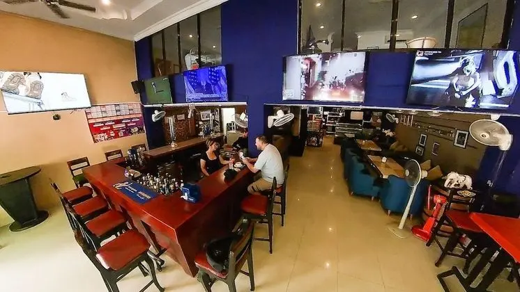Riverside Phnom Penh Hotel - Lobi