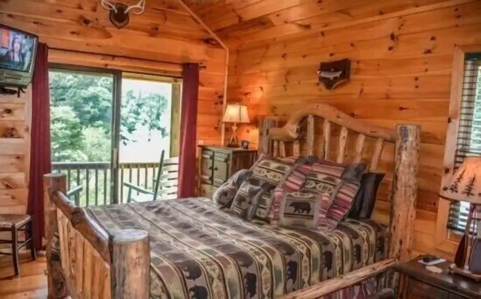 Riverside Retreat - Öne Çıkan Resim