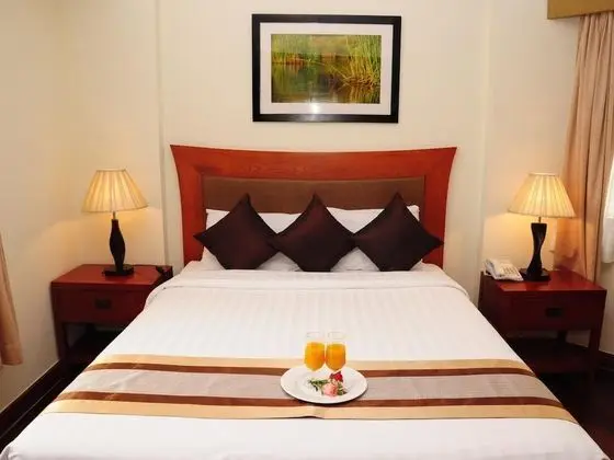 Riverside Serviced Apartments - Genel