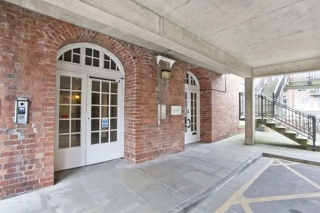 Riverside Studios - Dış Mekan