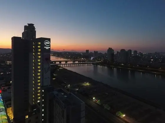 Hotel Riverside