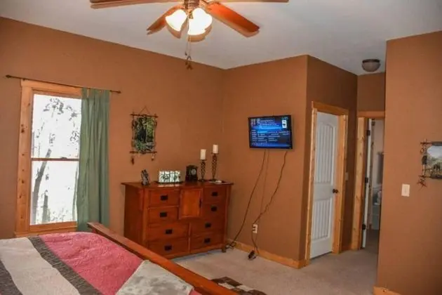 Riversong - Beautiful Cabin Located on Coosawattee River Game Room and Hot tub