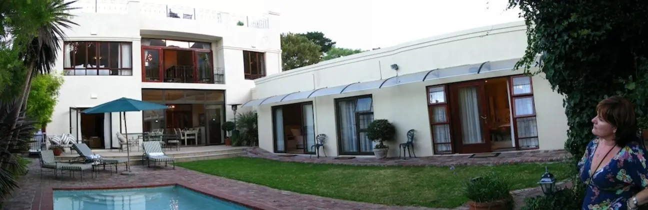 Riversong Guest House - Havuz