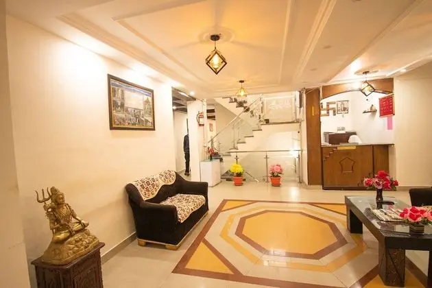 Riversun Hotel Mall Road - Lobi