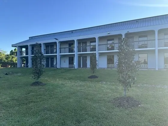 Riverview Inn - Dış Mekan