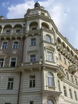 RiverView Palace Apartments