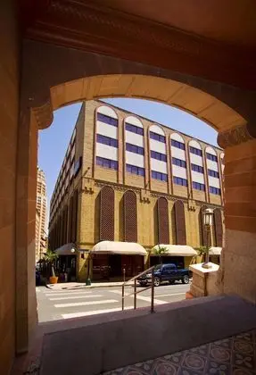 Riverwalk Plaza Hotel