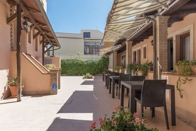 Hotel Riviera Fiumicino - Dış Mekan