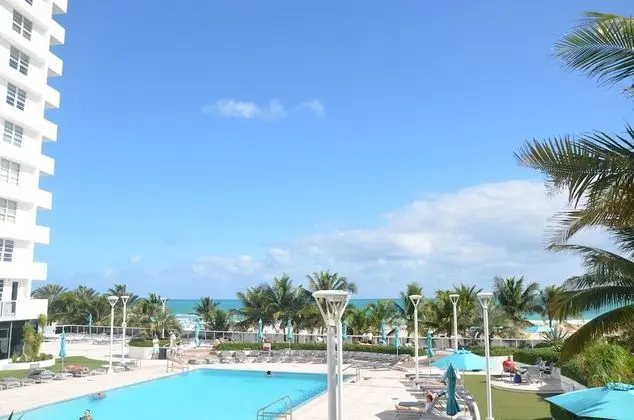 Riviera Luxury Living at the Decoplage - Havuz