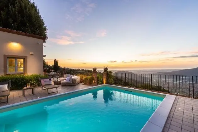Villa Riviera Luxury Villa With Pool and Seaviews Close to Forte dei Marmi and Lucca - Oda