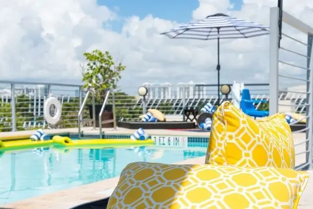 Riviera Hotel South Beach - Havuz
