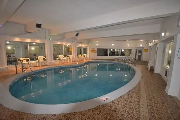 Riviera Hotel - Havuz