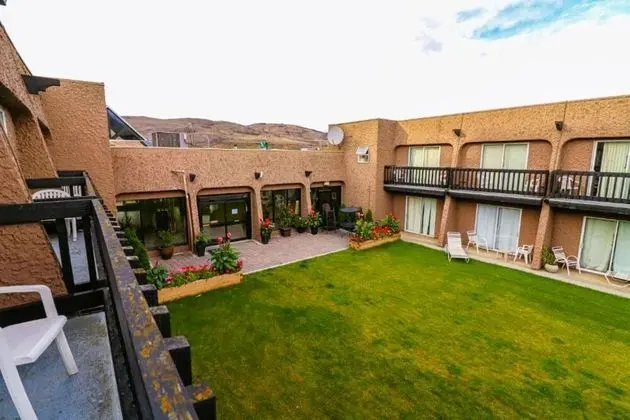 Riviera Hotel Tower Route 97 Vernon BC - Dış Mekan
