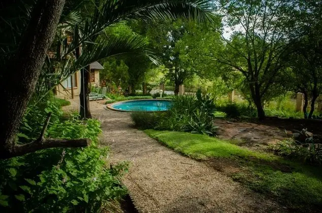 The Rivonia River Lodge - Havuz