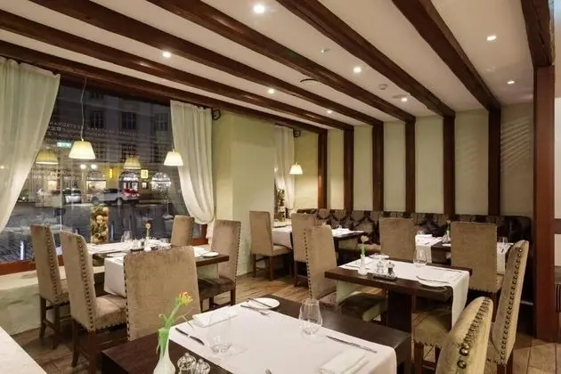 Rixwell Collection Savoy Boutique Hotel - Yerinde Yemek