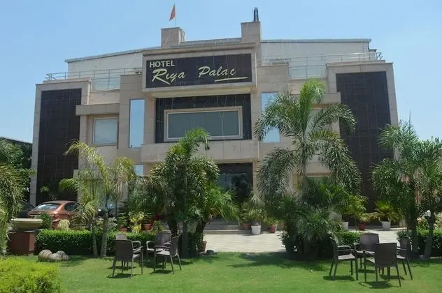 Hotel Riya Palace By Amazone Holidays