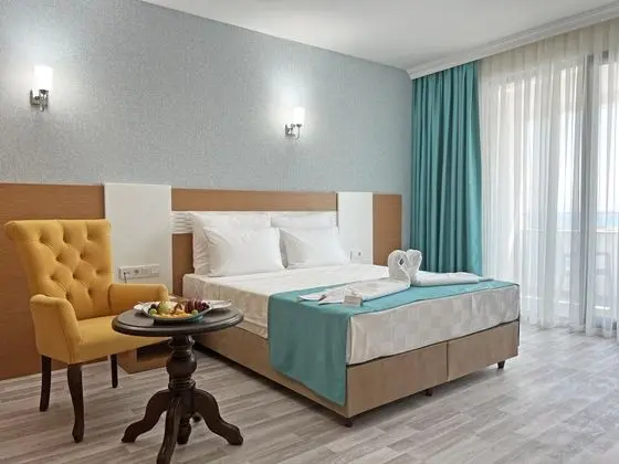 Rizom Beach Hotel - 3