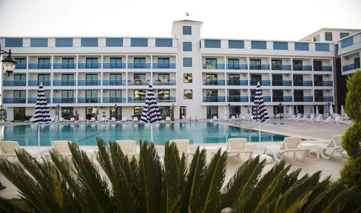 Rizom Beach Hotel - 2