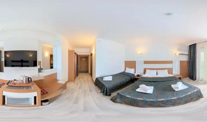 Rizom Beach Hotel - 3