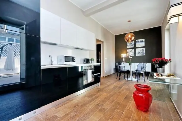 Rm-h501-pale6n5 Monti Apartments - M18