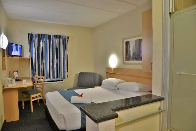 Road Lodge N1 City - Oda