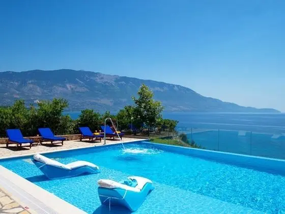 Villa-roberta Luxury Villa in the Best Location