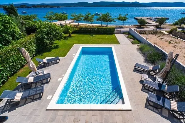 Villa Roberta in Turanj Near Beach Panoramic View for 8 People en Suite Bathrooms Private Pool - Öne Çıkan Resim