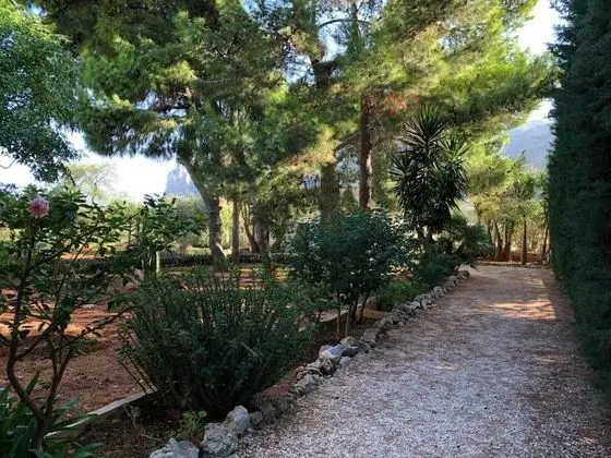 Robertas Villa - Home Holiday