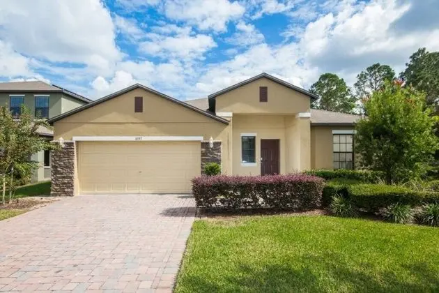 Robert's Cypress Pointe 5 Bedroom Home by Redawning