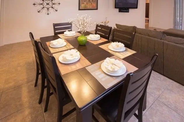 Robert's Cypress Pointe 5 Bedroom Home by Redawning - Yerinde Yemek